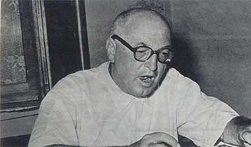 Nenni nel suo studio